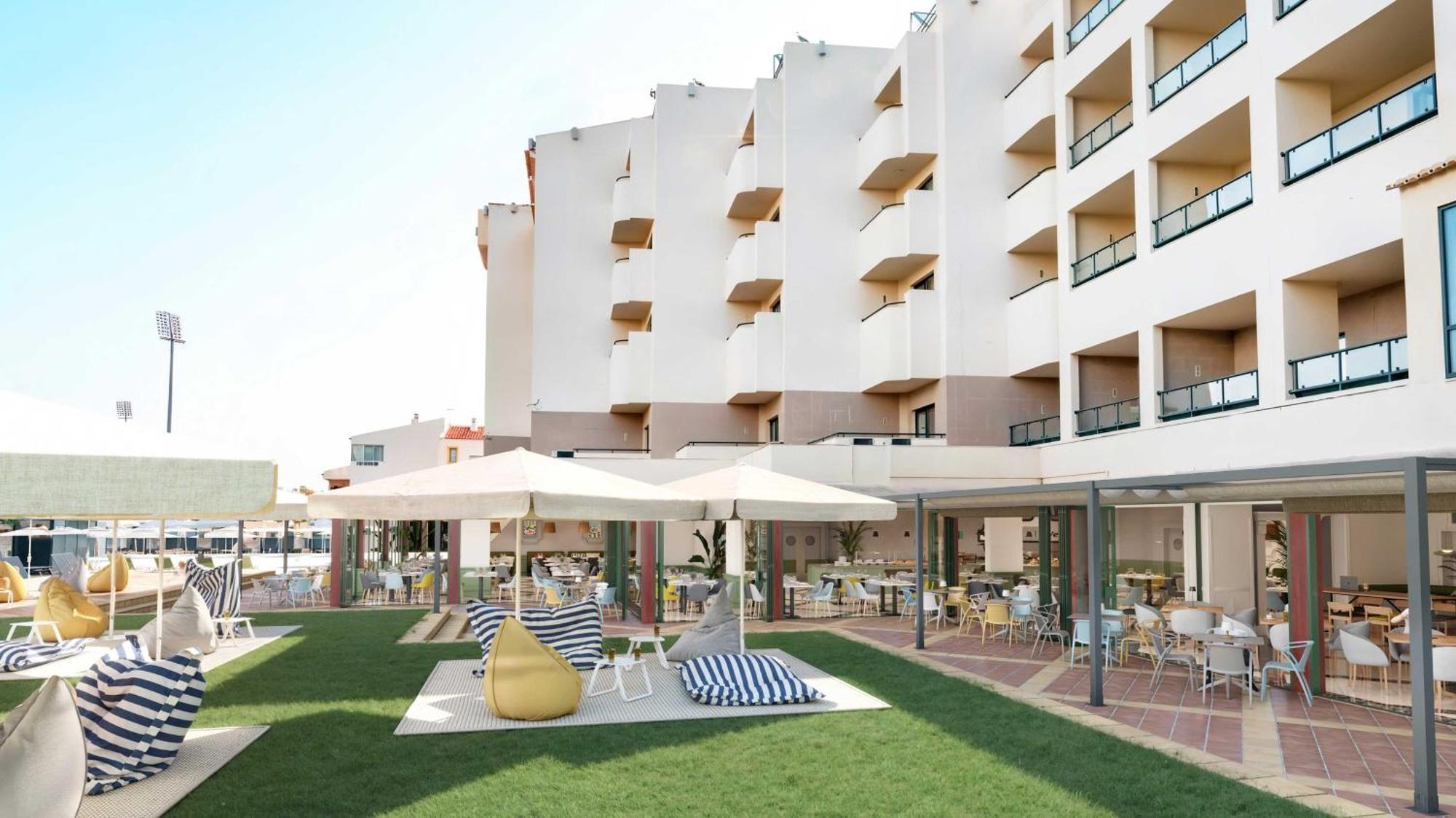 Holiday Inn Algarve Albufeira By Ihg Exterior photo