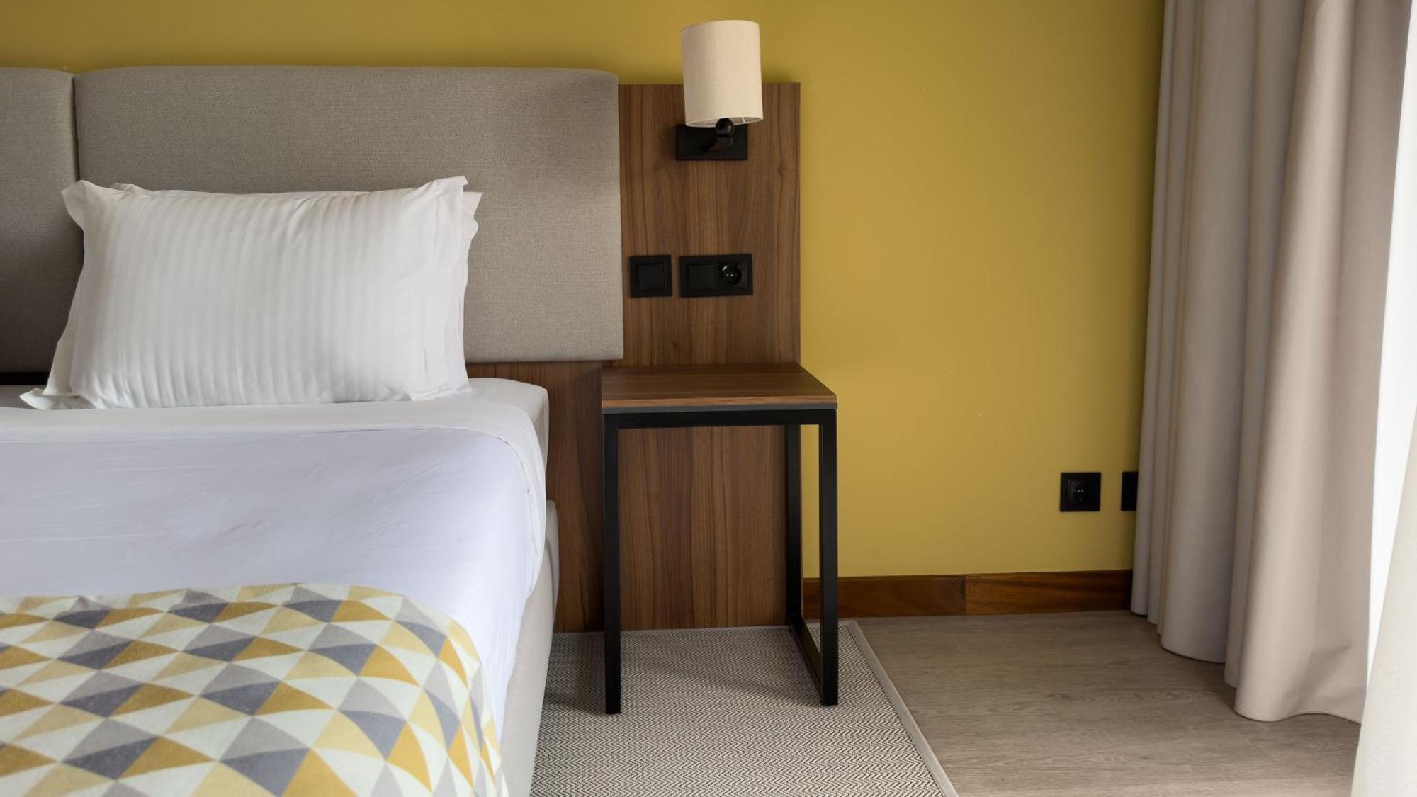 Holiday Inn Algarve Albufeira By Ihg Exterior photo