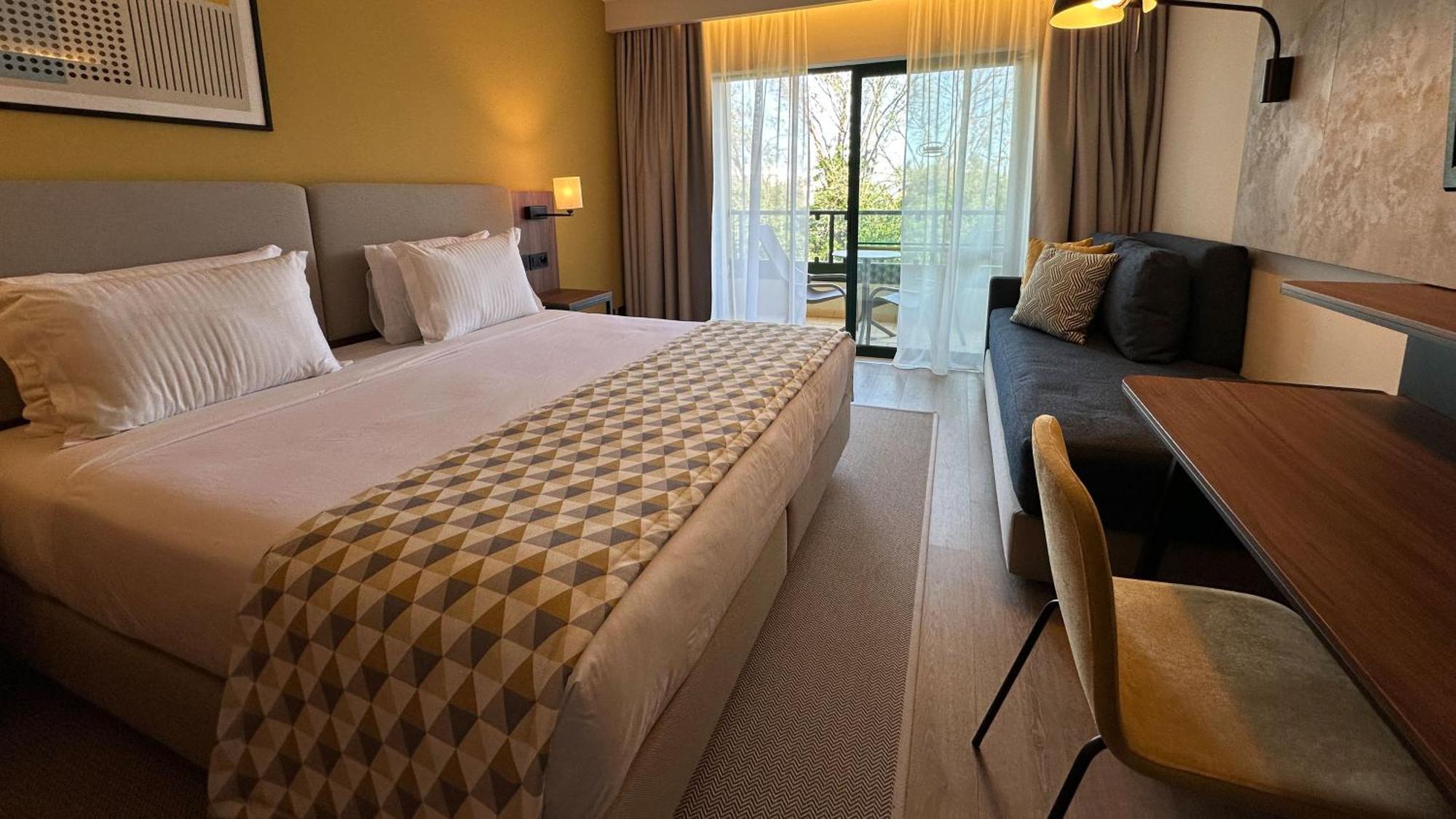 Holiday Inn Algarve Albufeira By Ihg Exterior photo