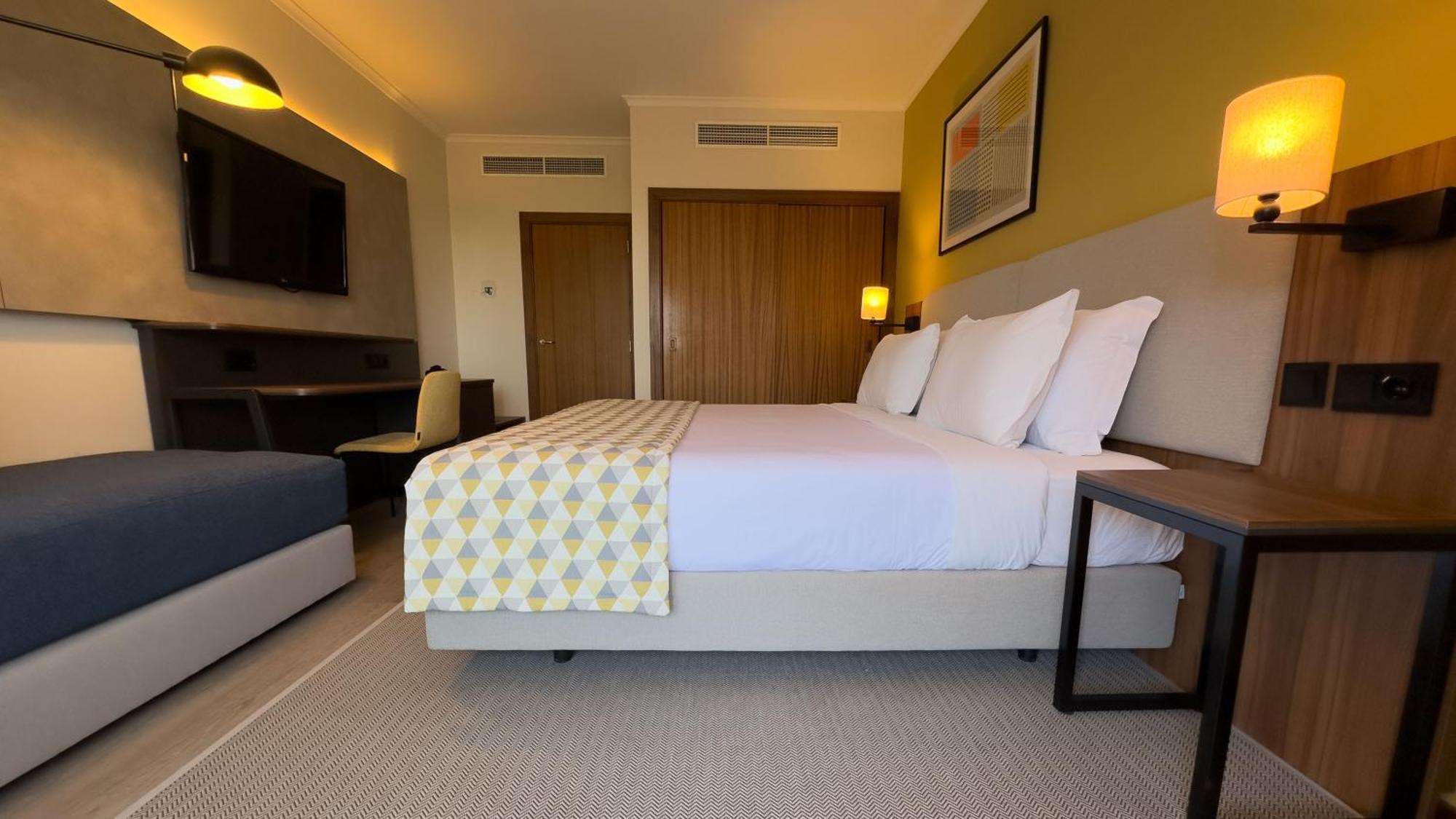 Holiday Inn Algarve Albufeira By Ihg Room photo